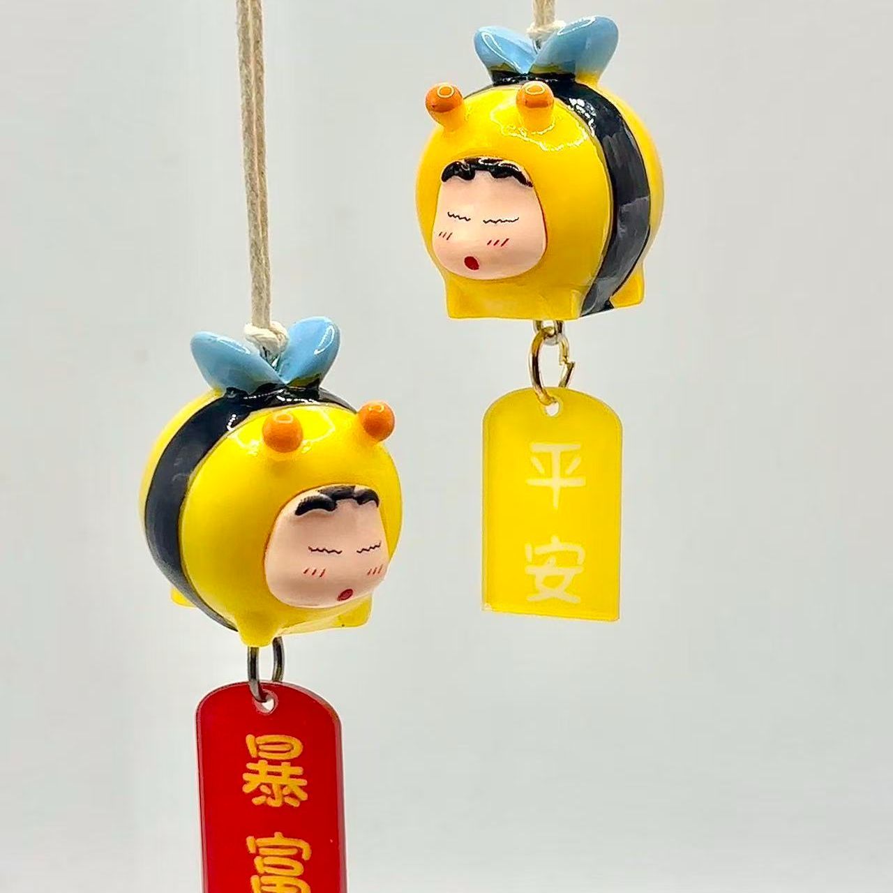 Car Accessories Hanging - Figurine de cosplay d'abeille de Crayon